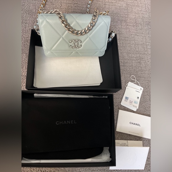 SOLD Chanel 19 Quilted Wallet Chain WOC Light Blue lambskin Mixed Hardware 22B - Picture 2 of 15